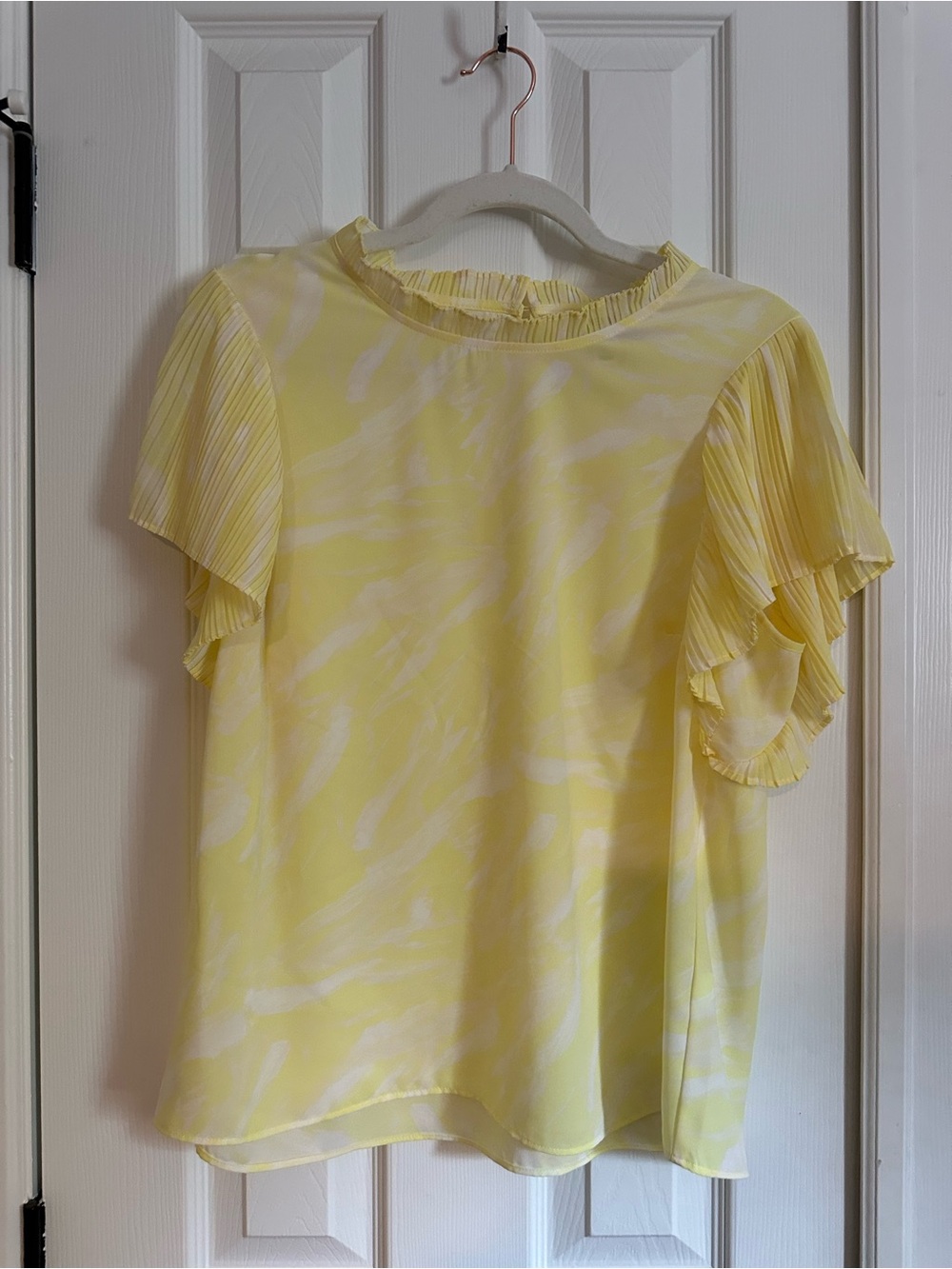 Nine West Yellow & White Ruffled Sleeve Blouse